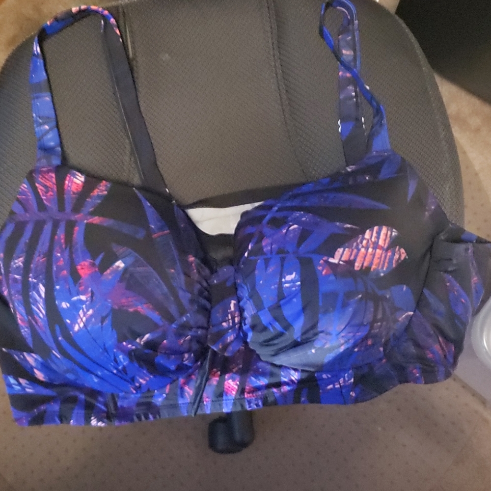 Plus sized swimsuits top